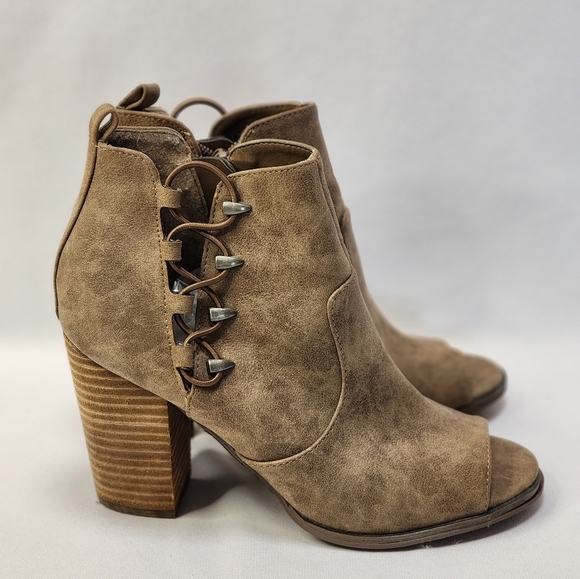 Guess Taupe Ankle Bootieswith Open Toe - Picture 10 of 12